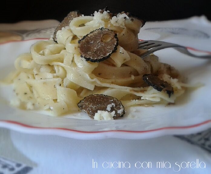 Tagliatelle al tartufo nero