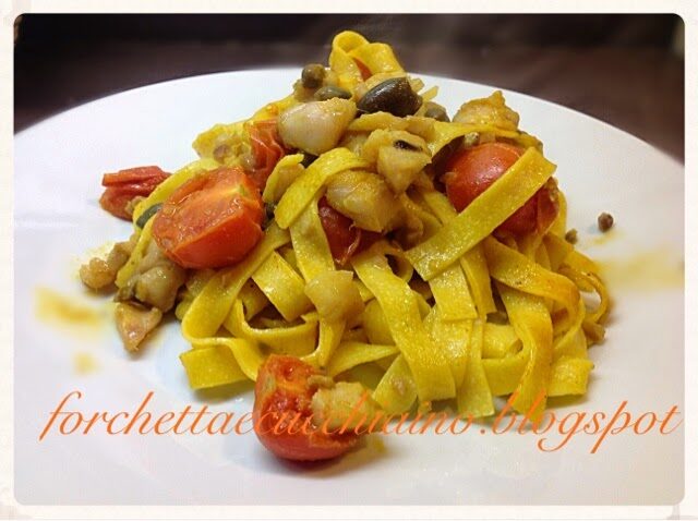 Tagliatelle con cernia olive e capperi di Pantelleria