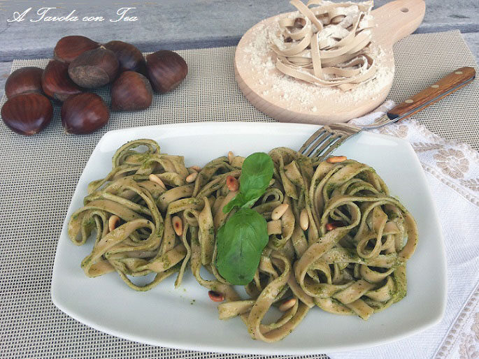 Tagliatelle di Farina di Castagne al Pesto