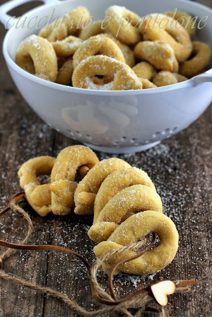 taralli di semola rimacinata al passito di Malvasia