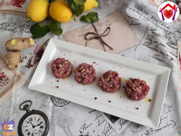 Tartare di tonno allo zenzero e pepe rosa