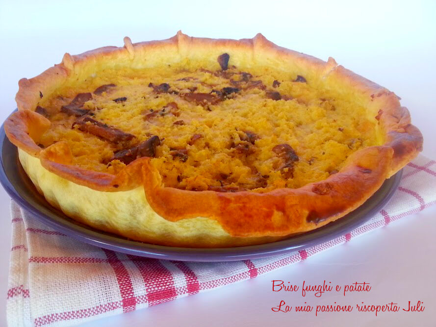 Torta brise con funghi e patate