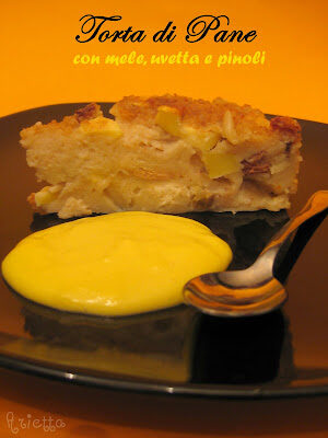 Torta di pane con mele, uvetta e pinoli