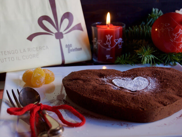 Torta morbida al cioccolato e kumquat canditi