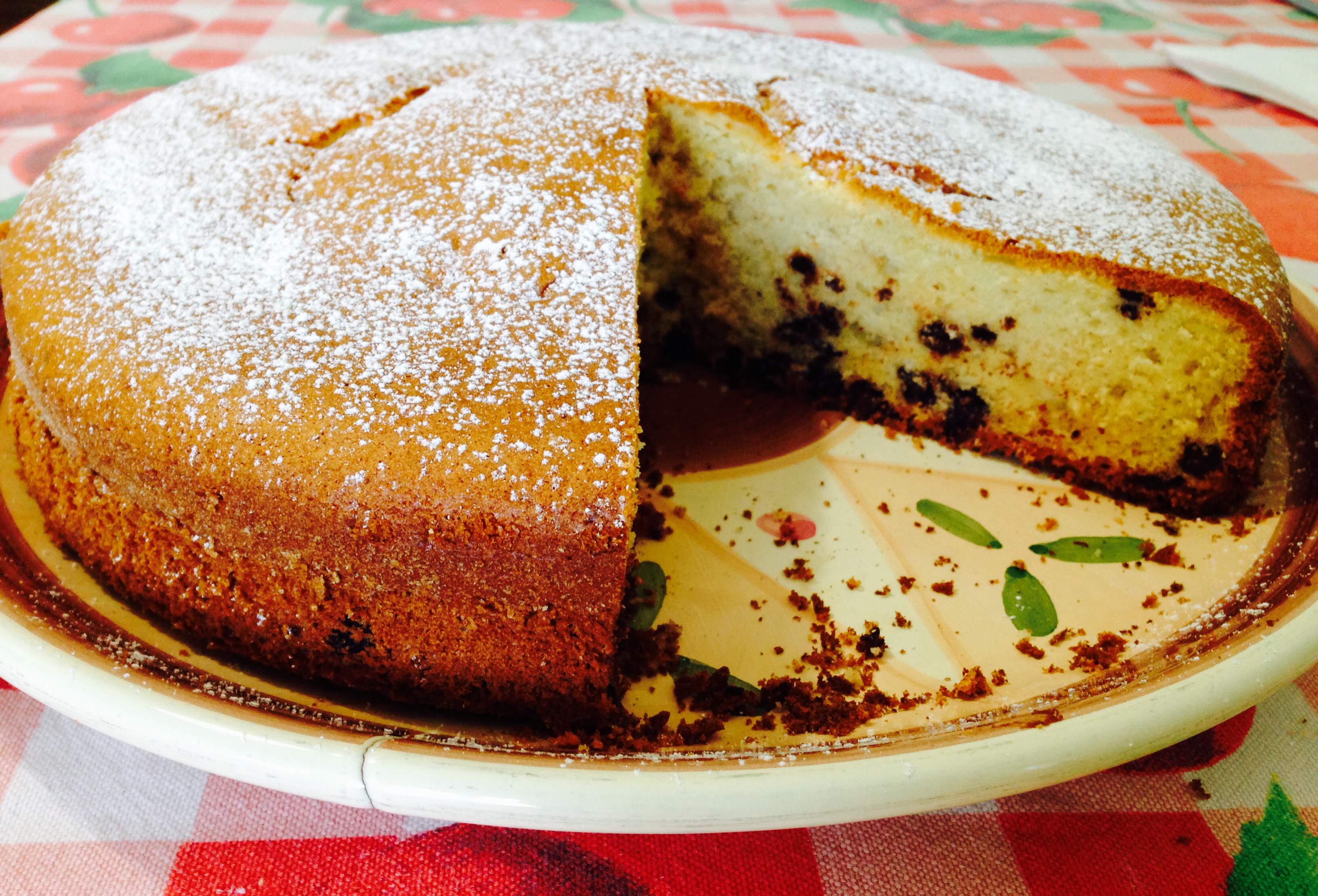 Torta soffice con gocce di cioccolato (o torta stracciatella)