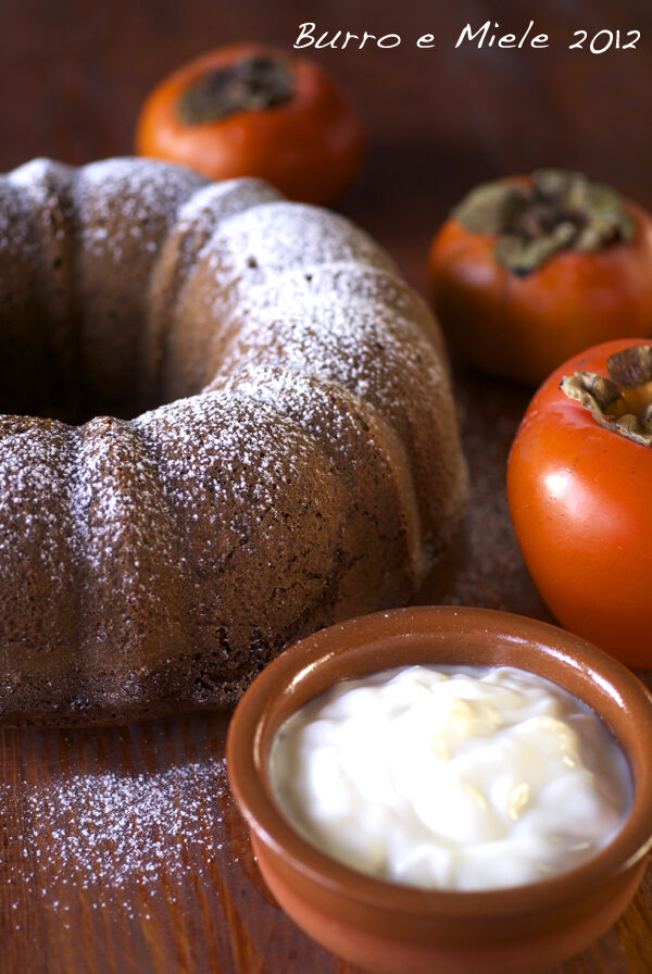 Torta speziata ai cachi con yogurt… la vita è una poesia, se sai leggerla