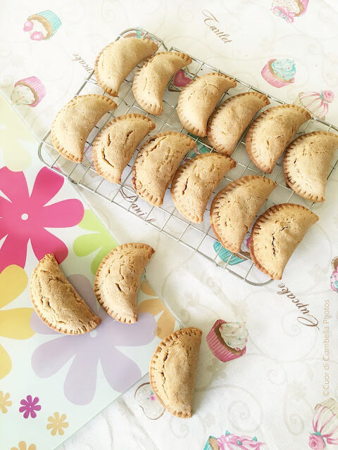 Tortelli Dolci (Vegan) con Castagne e Cioccolato e salsa di Pere speziata al Vin Santo