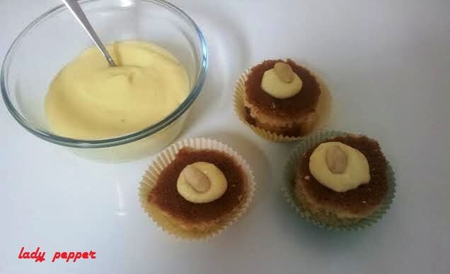 Tortine con crema di limoncello