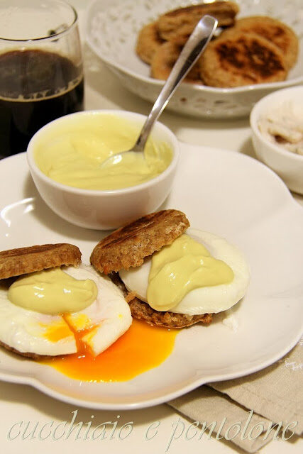 uova alla benedict and the American breakfast