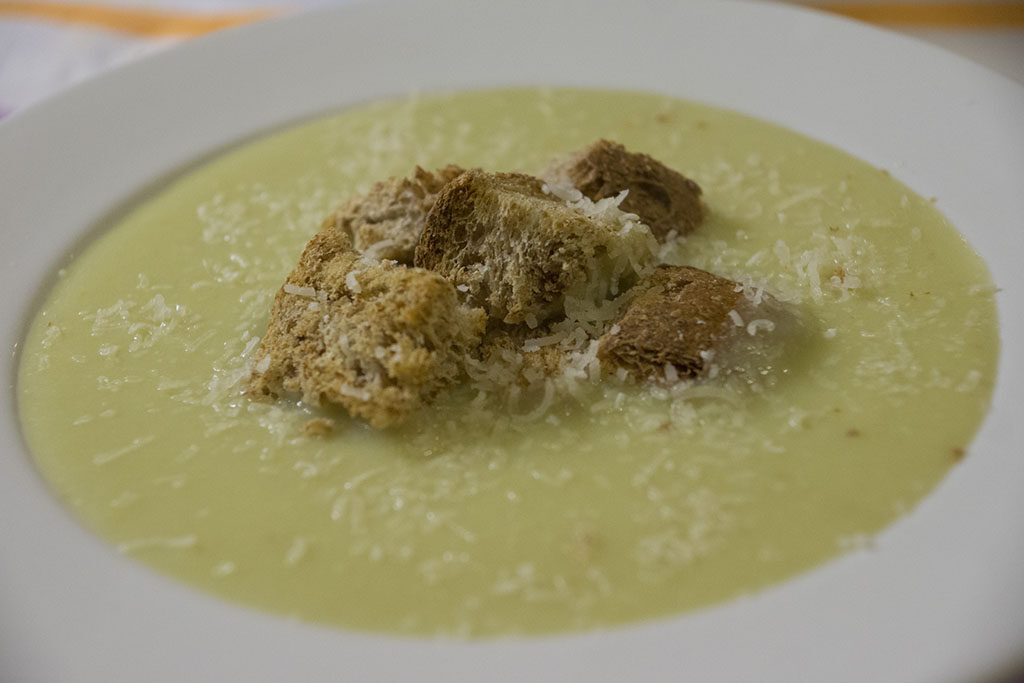 Vellutata di cavolfiore con patate e porri