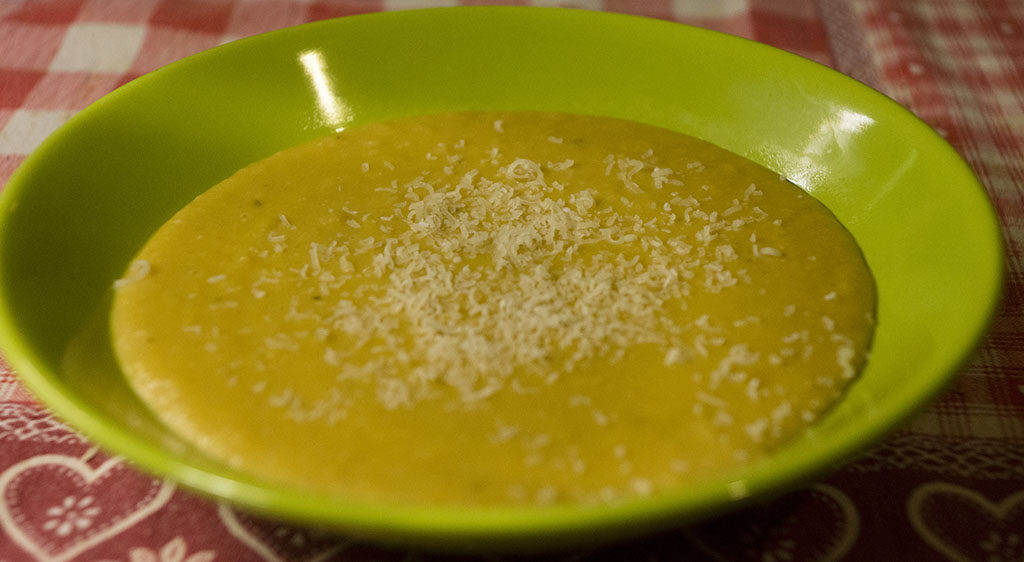 Vellutata di ceci: ricetta per grandi e piccini
