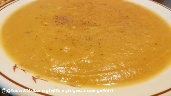 Vellutata di Zucca e Patate con Timo di Gloria KitchenUSA