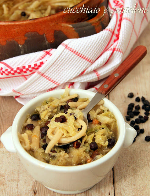 zuppa di verza e ceci neri coi pici, mtc colpisce ancora!