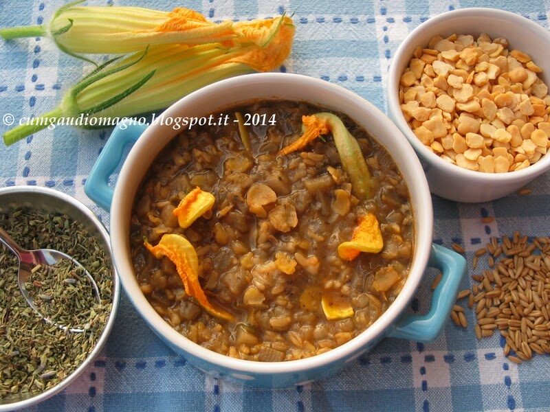 Zuppetta di melanzane e cicerchie con avena, fiori di zucca e erbe di Provenza