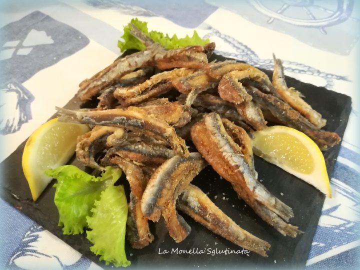 Acciughe fritte con sale rosa al limone