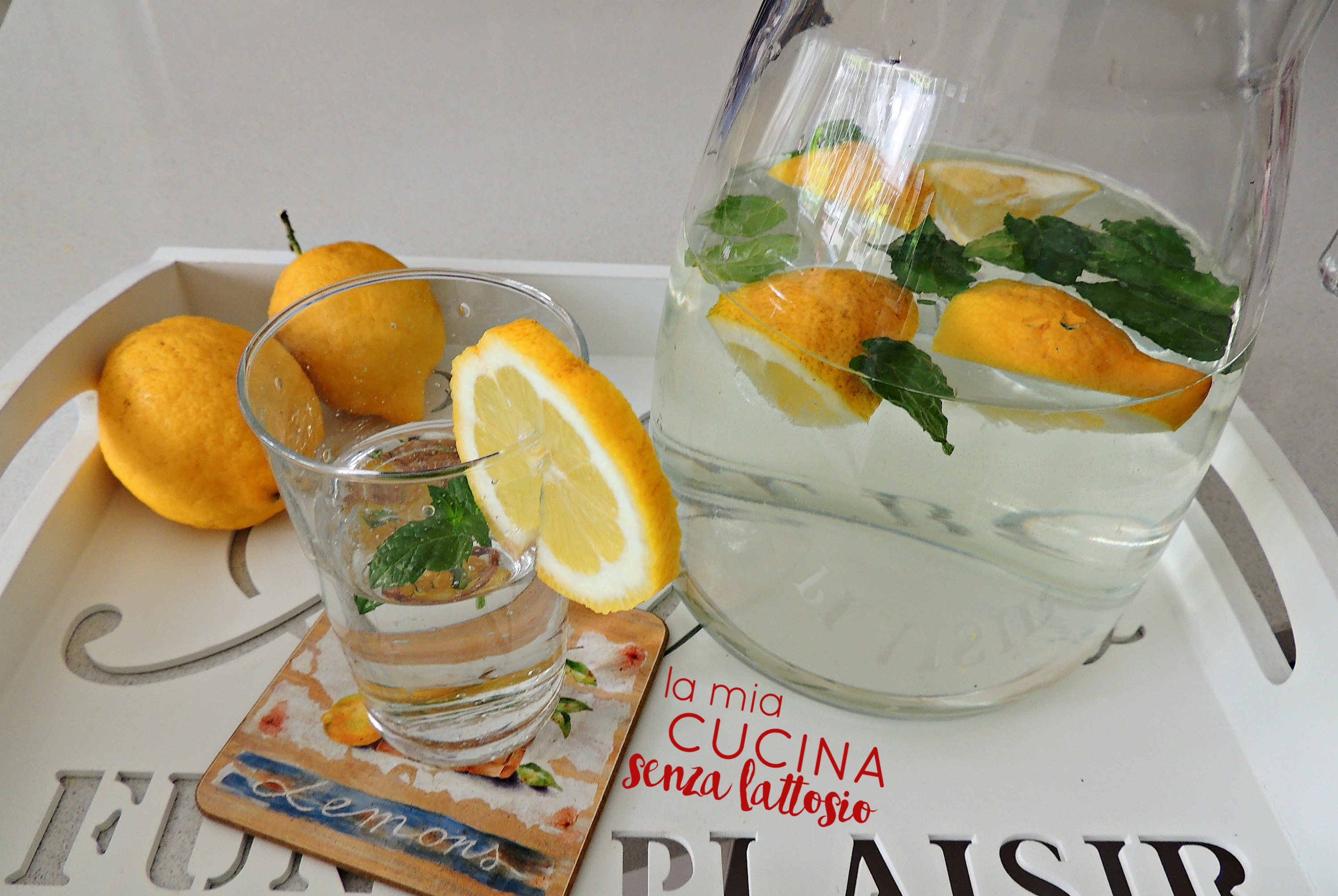 Acqua aromatizzata menta, sambuco e limone
