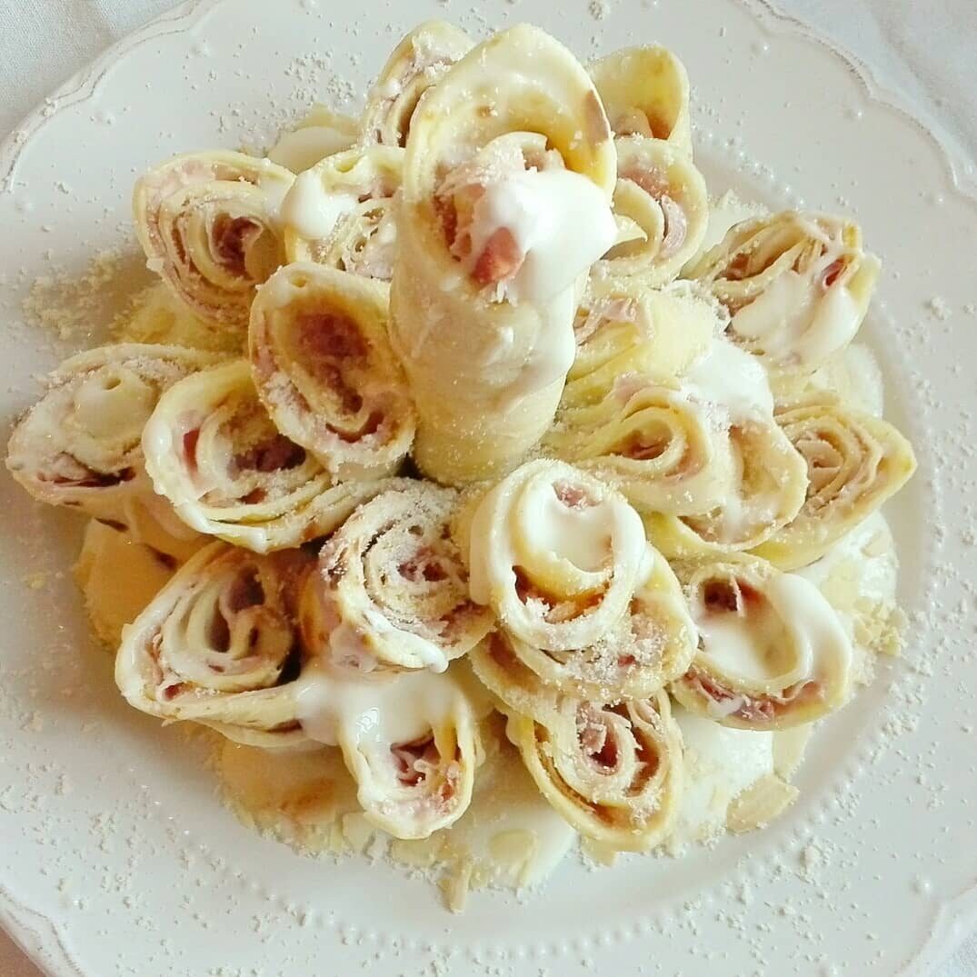 Alberello di crepes al prosciutto cotto
