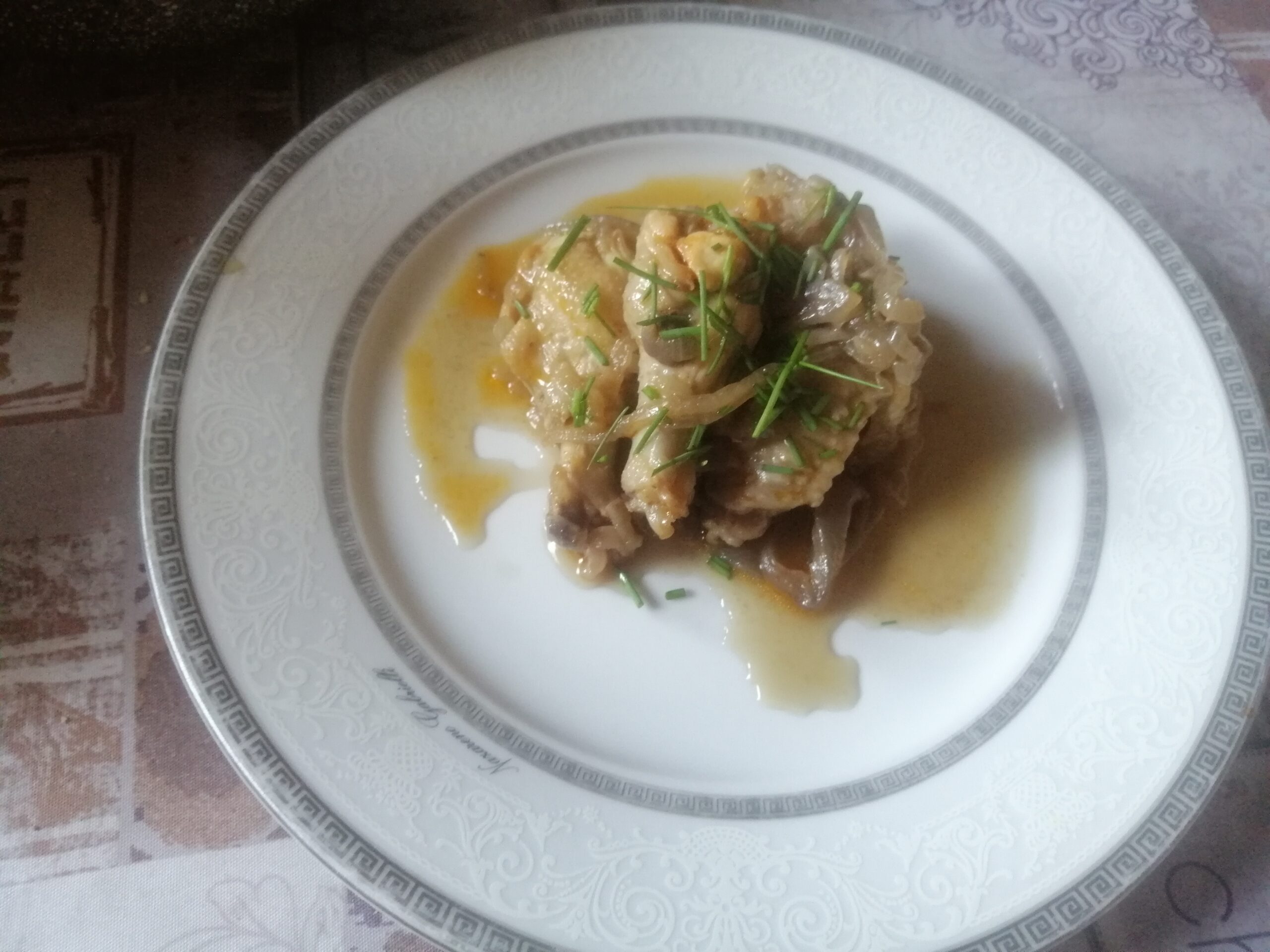 Ali di pollo alla cipolla