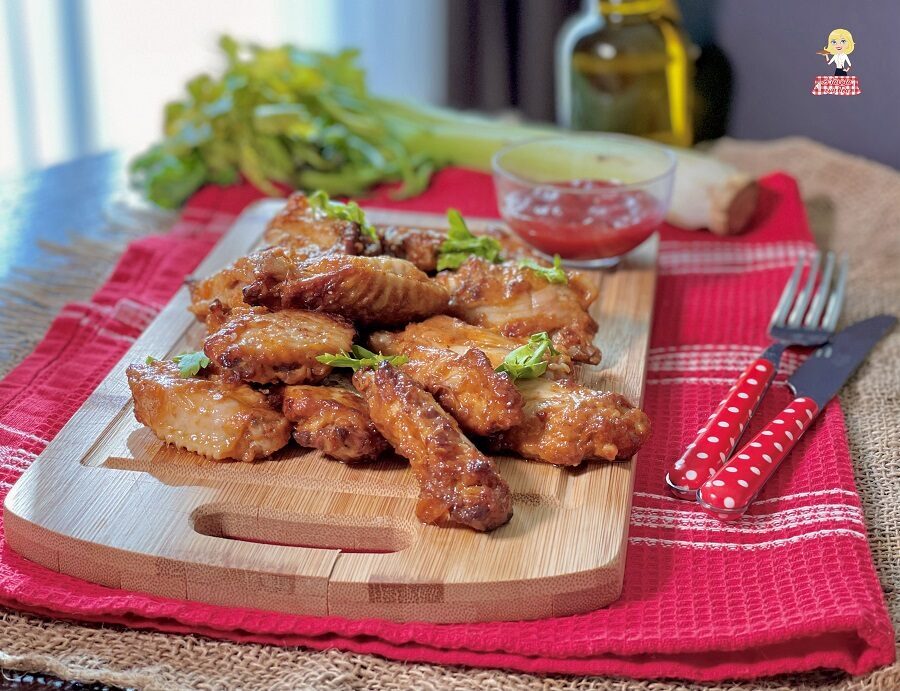 Ali di pollo piccanti al forno facilissime