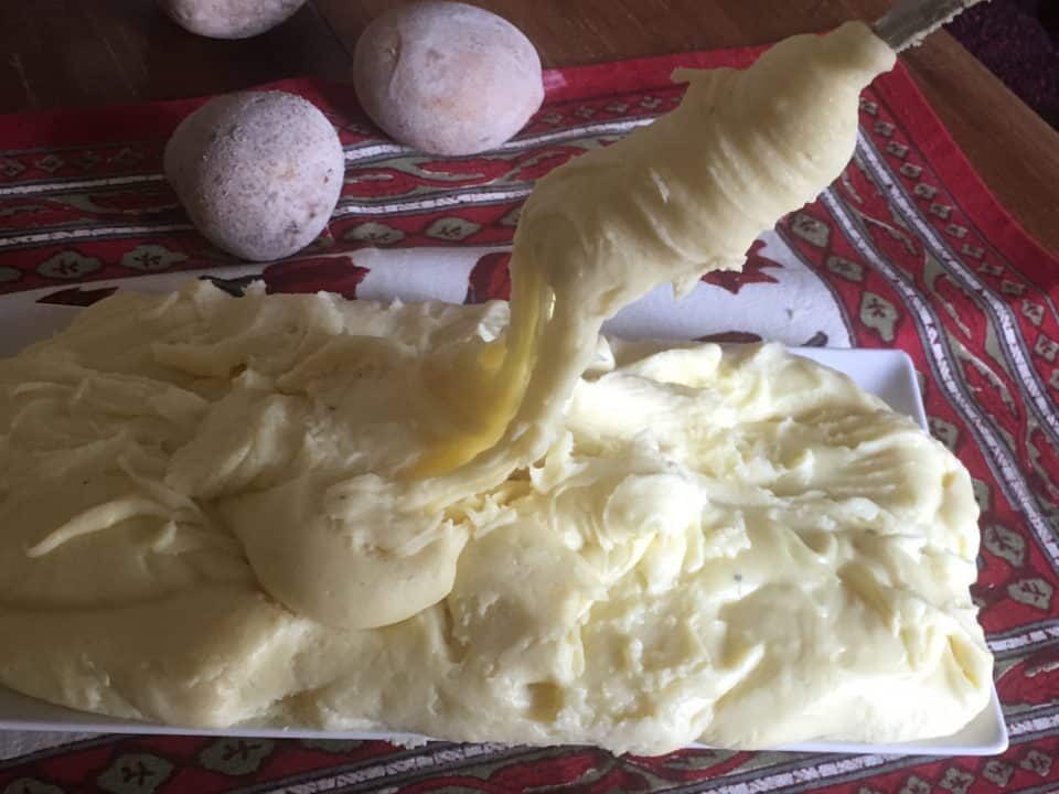Aligot – purè filante al formaggio