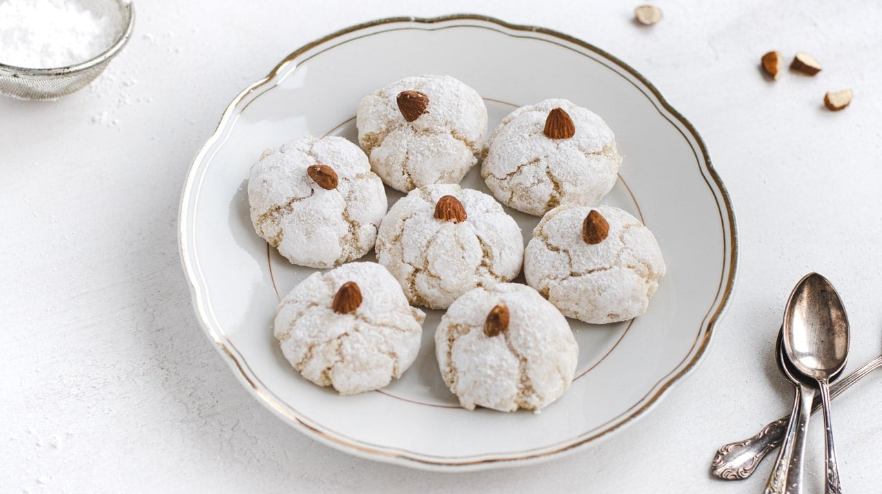Amaretti morbidi senza uova