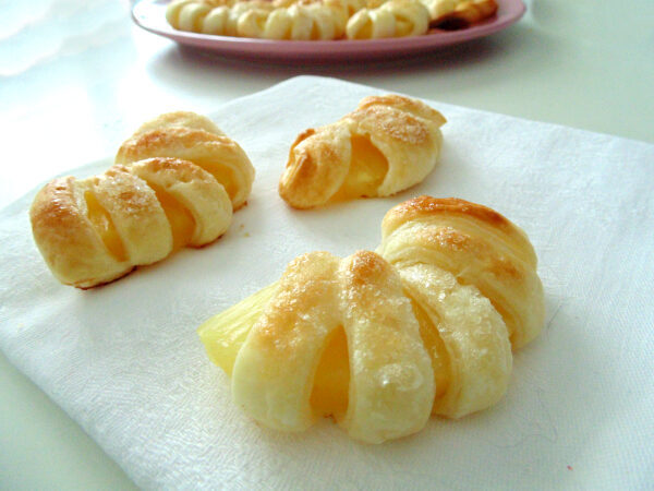 Ananas in gabbia