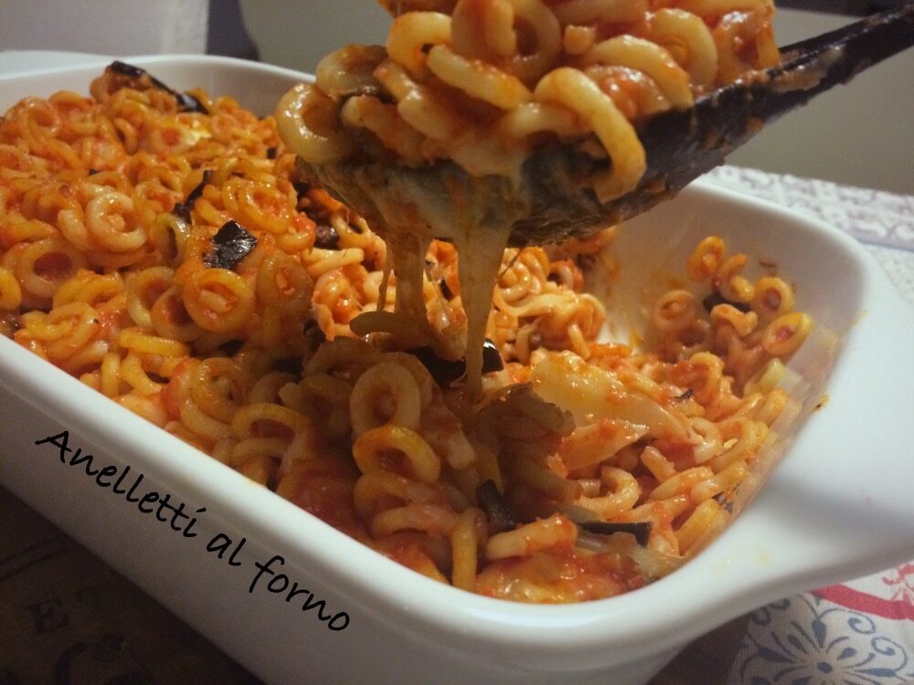 Anelletti al forno con melanzane