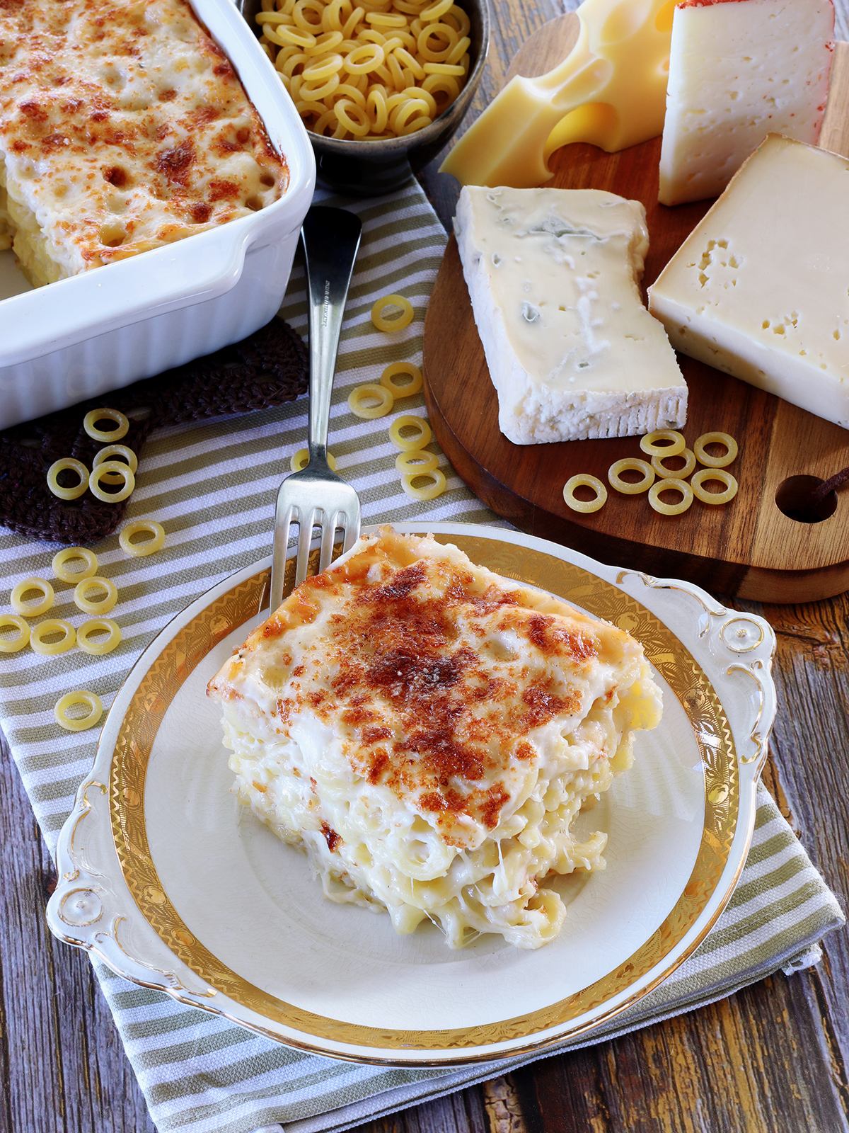 Anelletti gratinati ai quattro (ma anche 5) formaggi