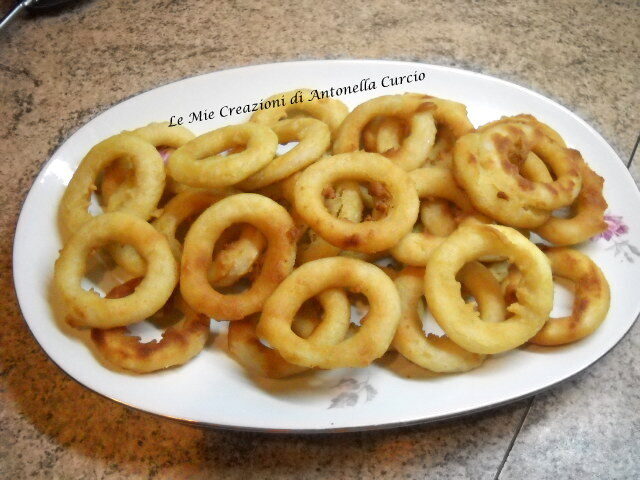Anelli di calamari alla romana