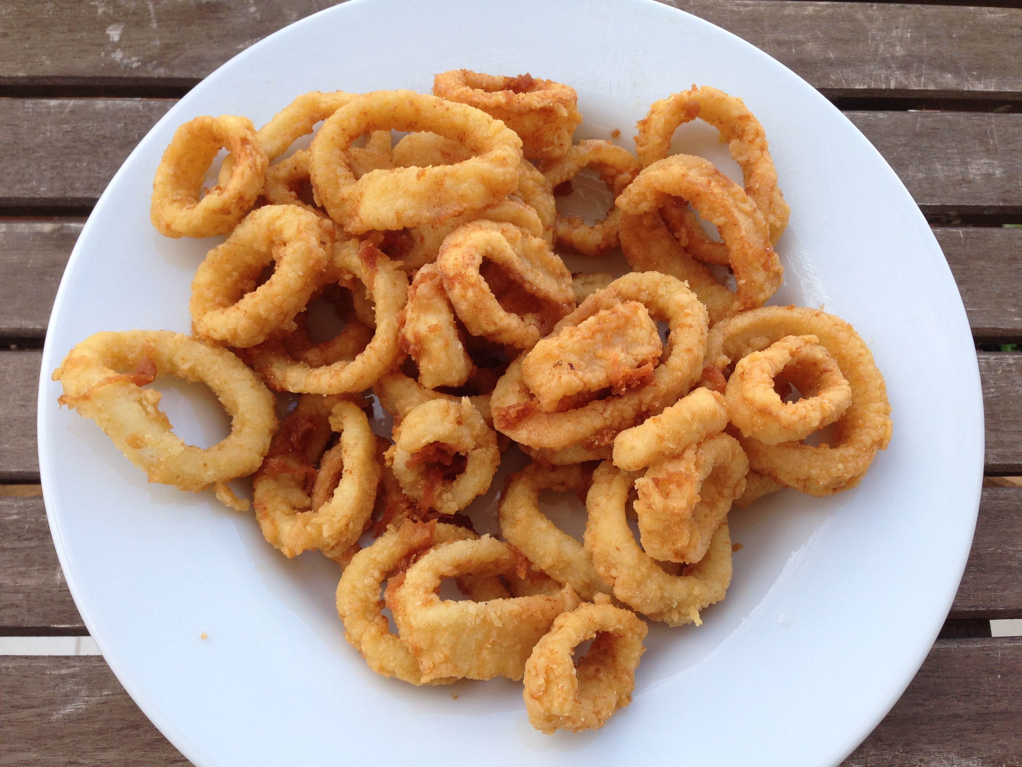 Anelli di totano speziati fritti e croccanti