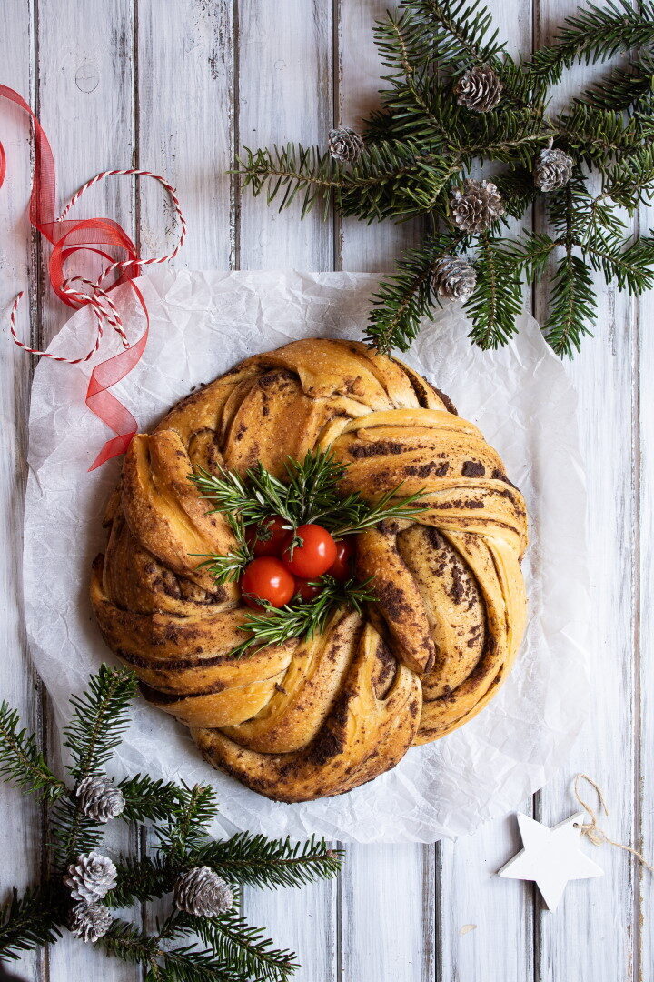 Angelica salata con paté d’olive e grana