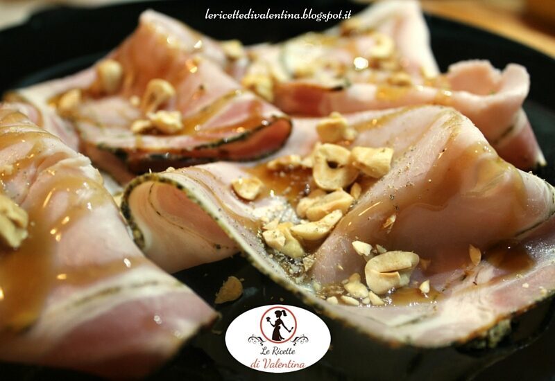 Antipasto dell’ultimo momento: porchetta con nocciole e glassa di mele