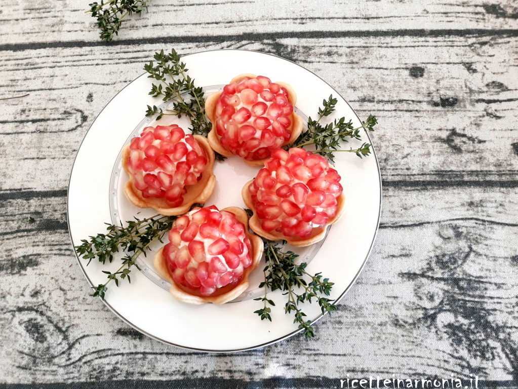 Antipasto di ricotta e melagrana