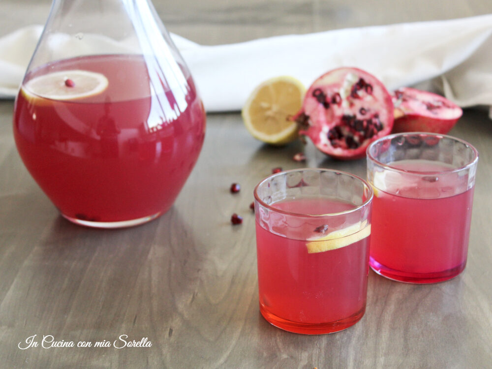 Aperitivo al melograno analcolico