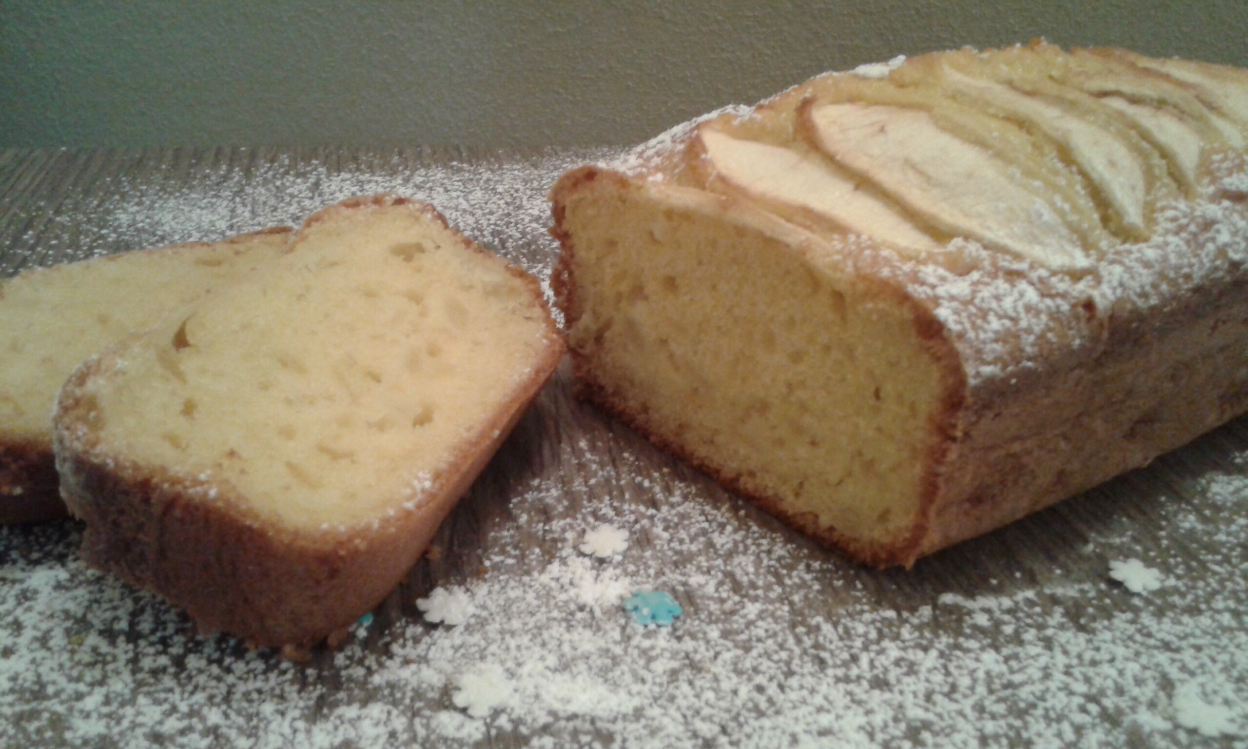 Apple plumcake