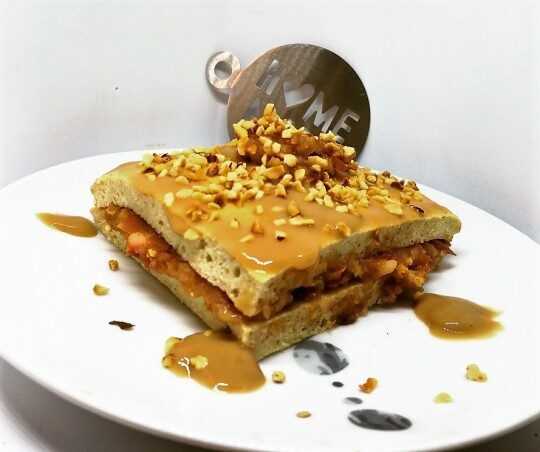 Apple square with cinnamon&caramel