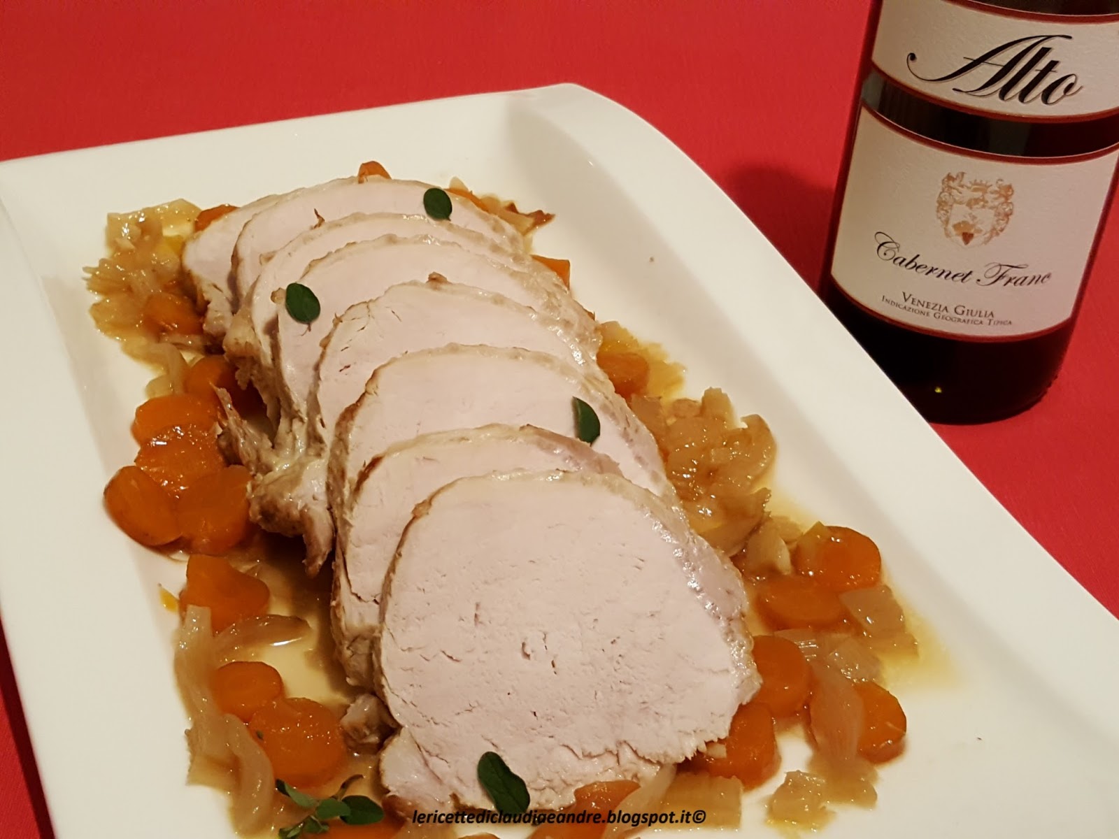 Arrosto di lonza di maiale con carote, cipolla e sedano