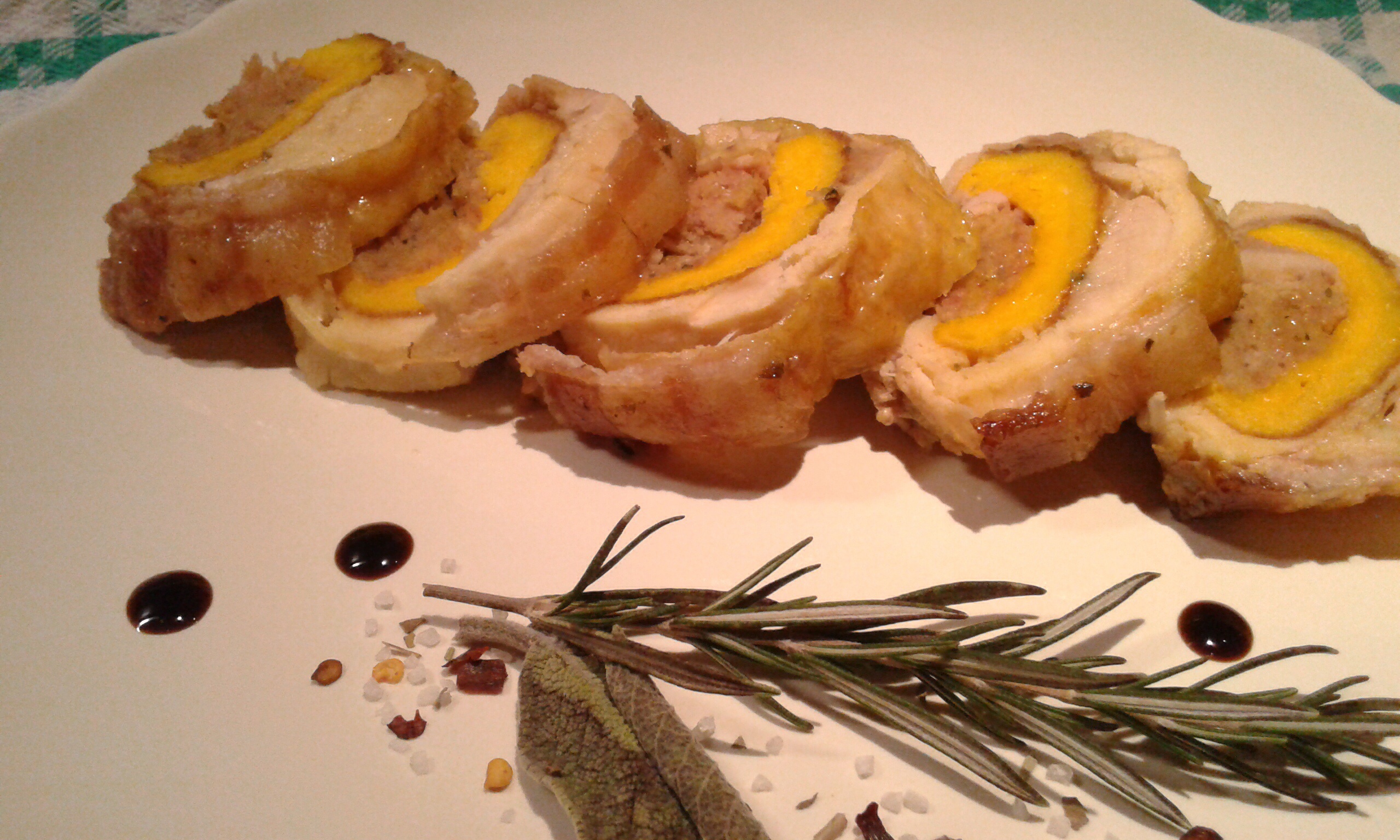 Arrosto di pollo ripieno