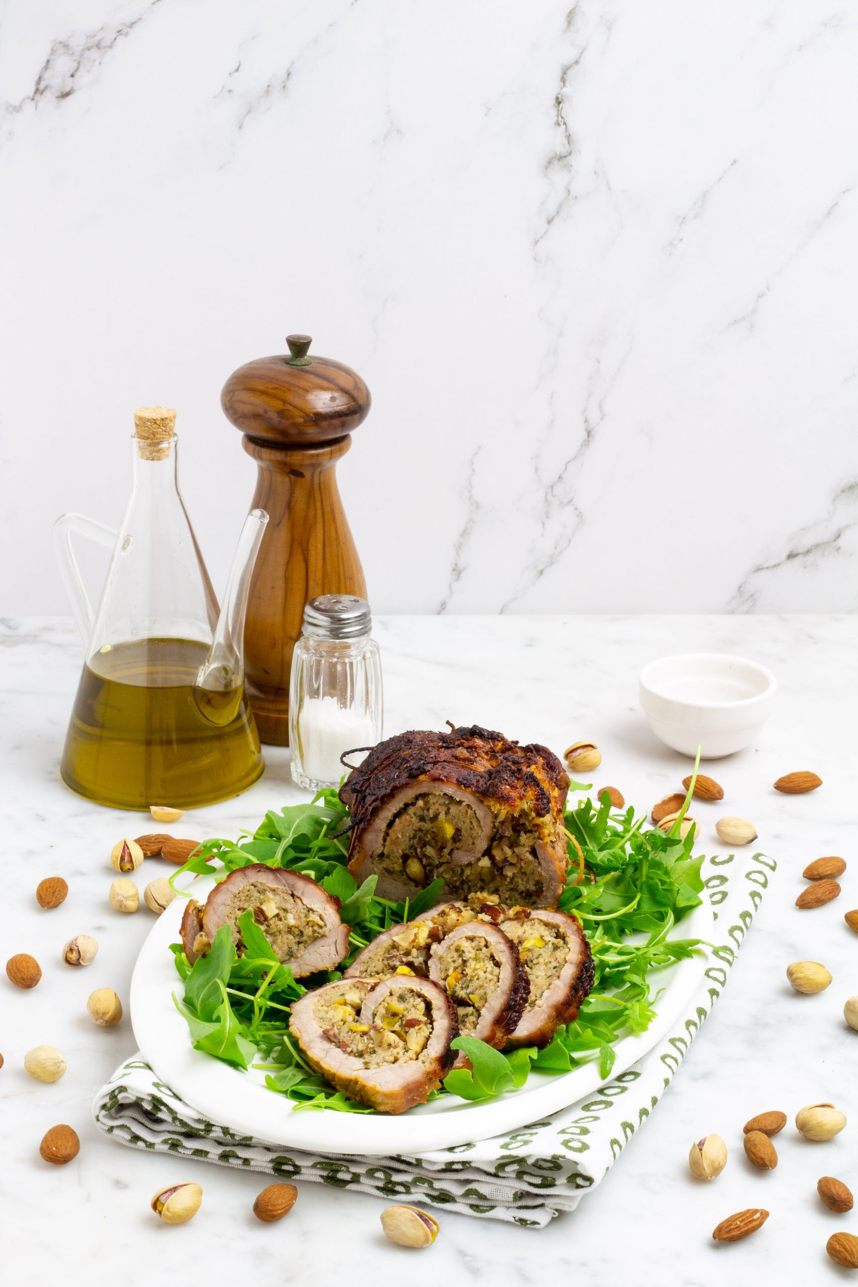 Arrosto di vitello con pistacchi e mandorle (freddo)