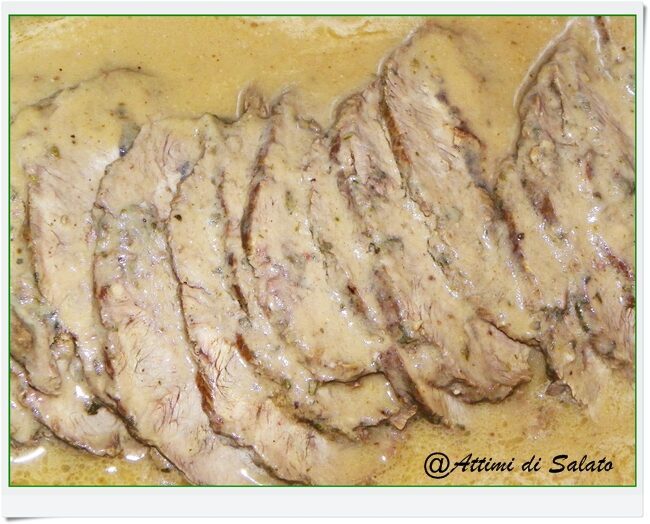 ARROSTO DI VITELLO CON SALSA DI CIPOLLE