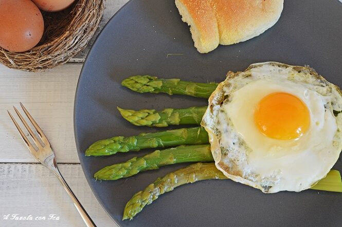 Asparagi con uova