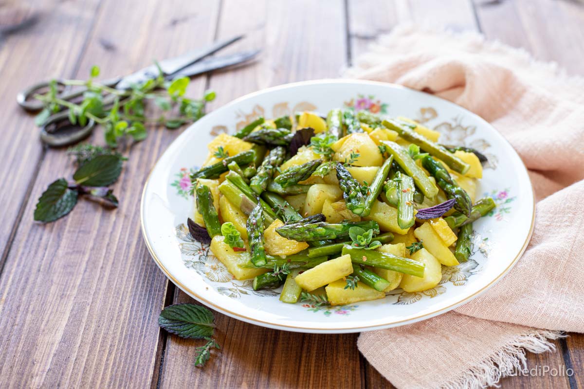 Asparagi e patate in padella