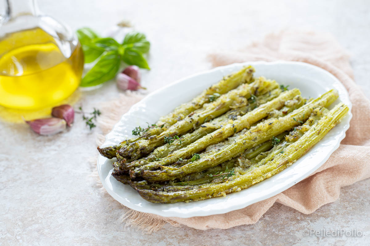 Asparagi gratinati semplicissimi con erbe aromatiche