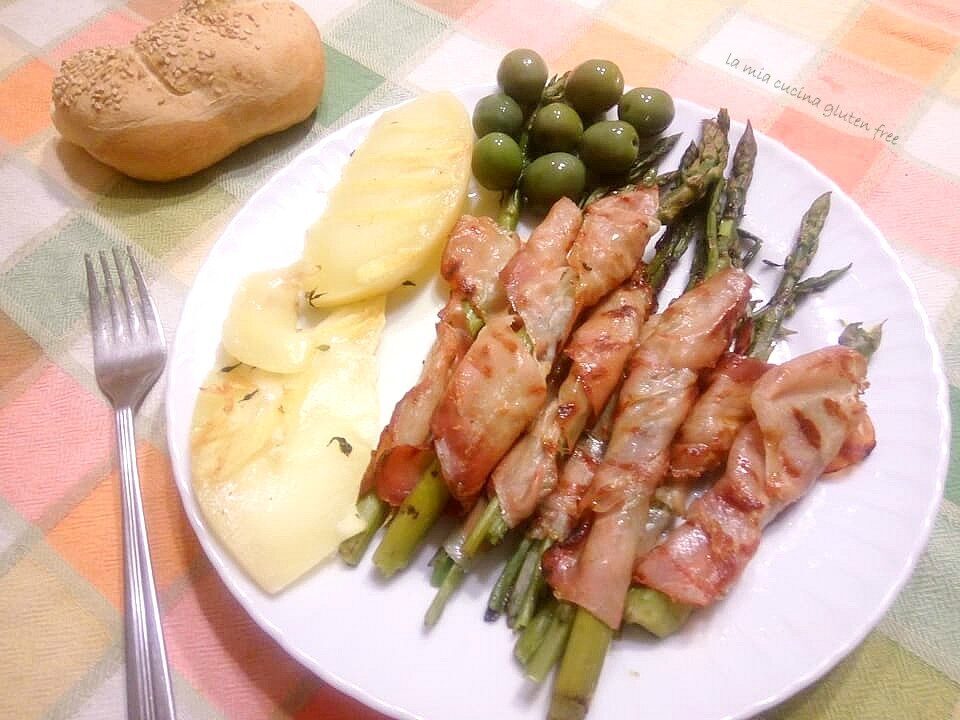 Asparagi in camicia di speck