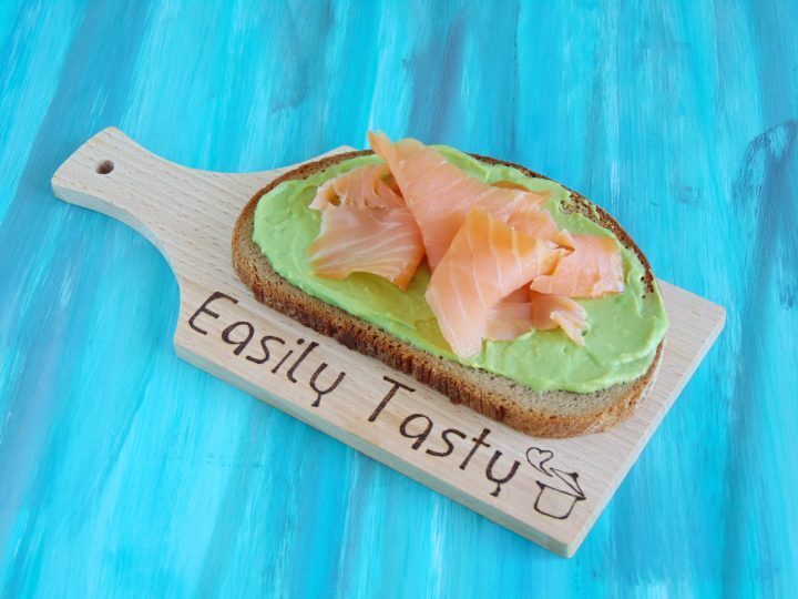 Avocado toast con salmone affumicato