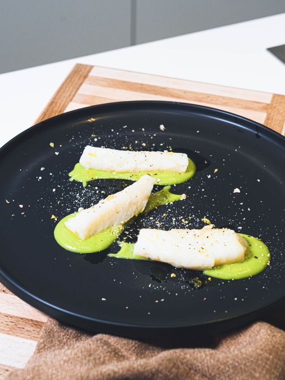 Baccalà in olio cottura con crema di piselli