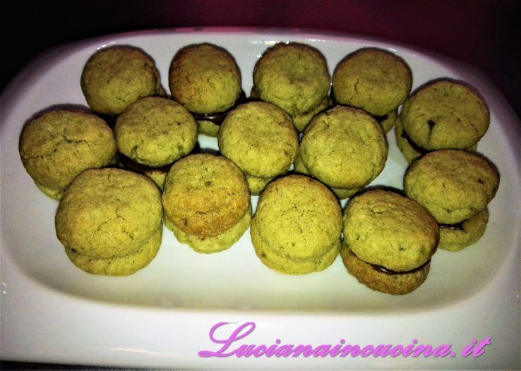 Baci di dama al the matcha