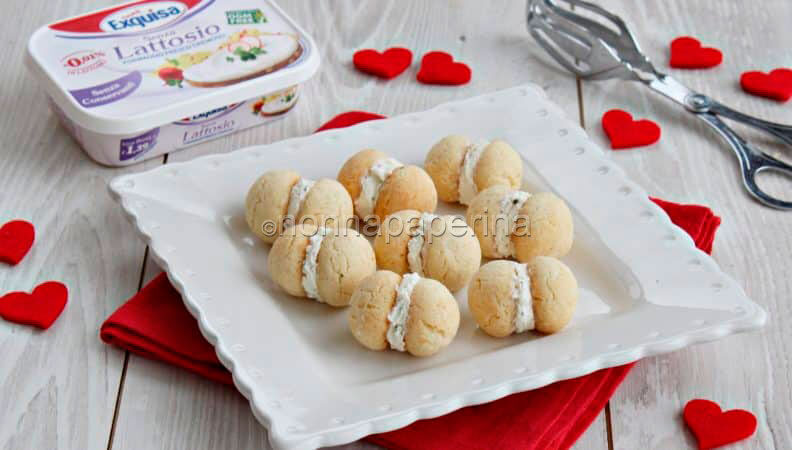 Baci di dama salati al pepe rosa per la festa della mamma: tanto amore in tavola