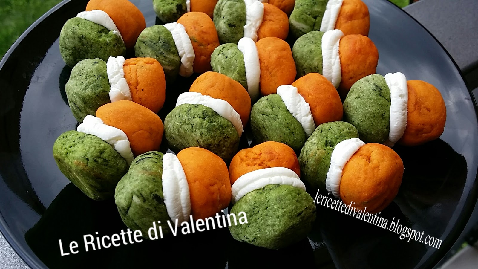 Baci di dama salati tricolore pasticceria salata #8