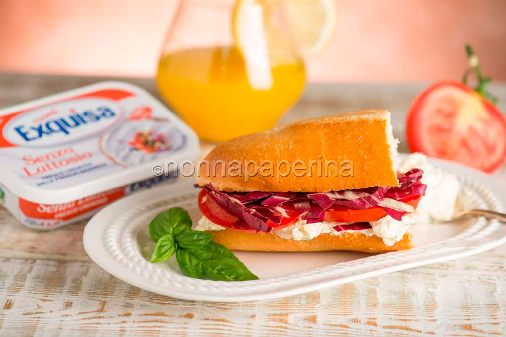 Baguette con formaggio cremoso: uno sfizio delizioso